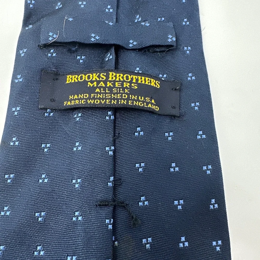 Brooks Brothers Makers Navy Blue Silk Geometric Pin Dot Tie Woven in England